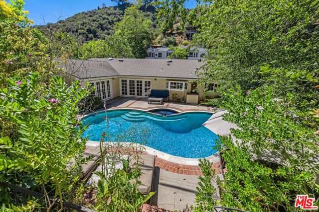 1834 Roscomare Road, Los Angeles CA: https://media.crmls.org/mediaz/c82103e2-1f8b-41a5-8ff0-61121120f51c.jpg