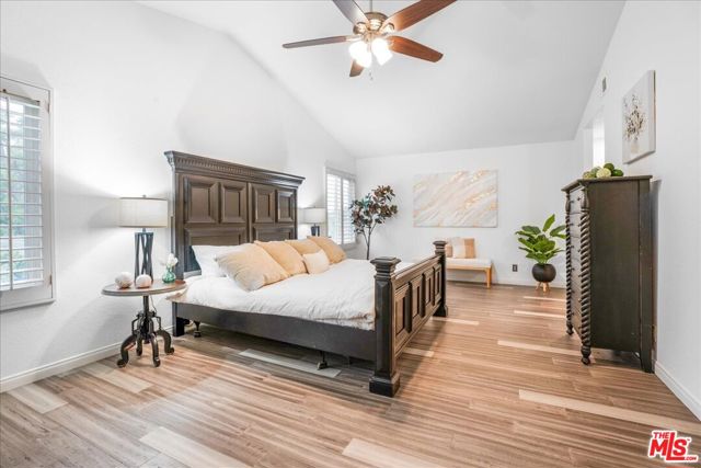 12084 London Grove Court, Moorpark CA: https://media.crmls.org/mediaz/c8216ff1-2ae0-4294-85e4-b4364abd9a93.jpg