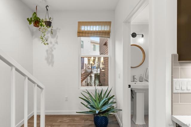 4100 Voltaire St, San Diego CA: https://media.crmls.org/mediaz/c8218d52-5ecb-4690-acce-fa3fbb6bbf75.jpg