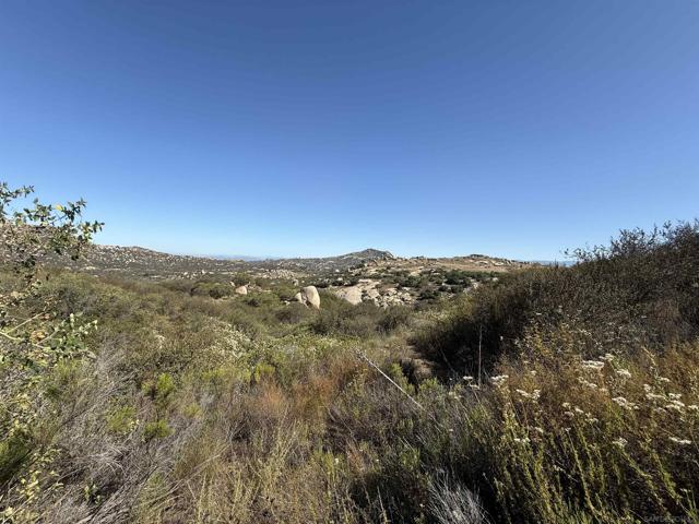 0 Highland Valley Road, Ramona CA: https://media.crmls.org/mediaz/c82312e1-216a-4467-96ca-12affbf8c954.jpg