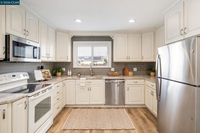 Image 11 of 41 For 3916 Saint Michael Ct