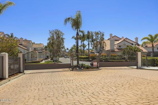 273 Camino Toluca, Camarillo CA: https://media.crmls.org/mediaz/c8254362-0f0b-417c-a5c1-86c56f72495c.jpg
