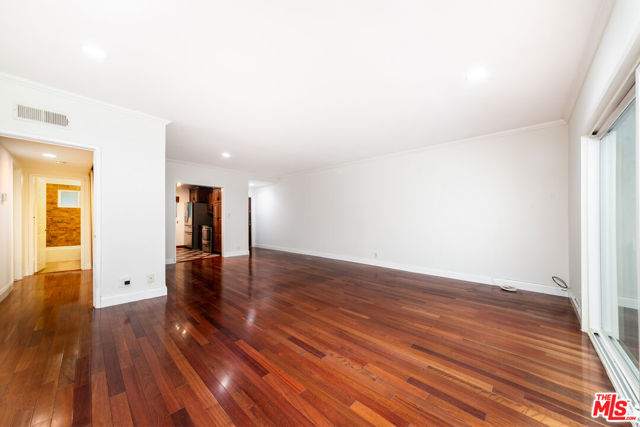 1228 North La Cienega Boulevard, 102 photo 3