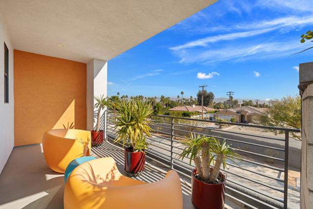 2691 Paragon Loop, Palm Springs CA: https://media.crmls.org/mediaz/c825ab0b-88f5-4c62-a336-d1be515d3ec4.jpg