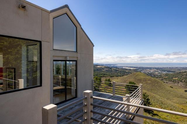 10450 Saddle Road, Monterey CA: https://media.crmls.org/mediaz/c82645a9-1fd4-45bf-8c50-867871c7c56a.jpg