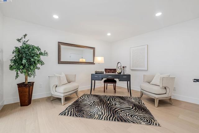 41511 Chadbourne Dr, Fremont CA: https://media.crmls.org/mediaz/c8266975-4f4f-423e-9143-567c38efced2.jpg