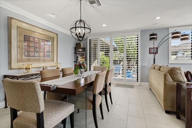 5 Seton Court, Rancho Mirage CA: https://media.crmls.org/mediaz/c8270a5b-08c0-4e34-b5d4-4dee44f809db.jpg