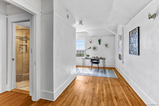 3660 28Th St, San Diego CA: https://media.crmls.org/mediaz/c8280173-a968-4580-8448-0ad9e0ece32c.jpg