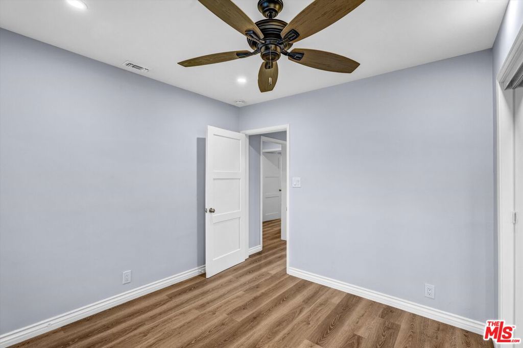 https://media.crmls.org/mediaz/c828050f-9ed1-4055-81de-477e02599b04.jpg?preset=X-Large
