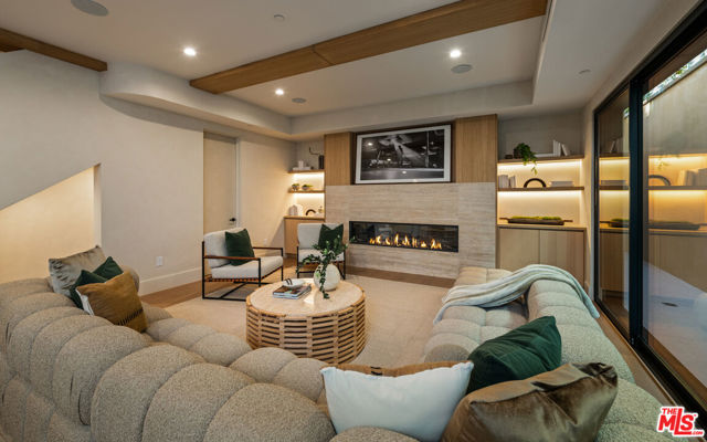 Drew Fenton | 565 Toyopa Drive Pacific Palisades CA | MLS: 7523707 Drew Fenton | 565 Toyopa Drive Pacific Palisades CA | MLS: 7523707