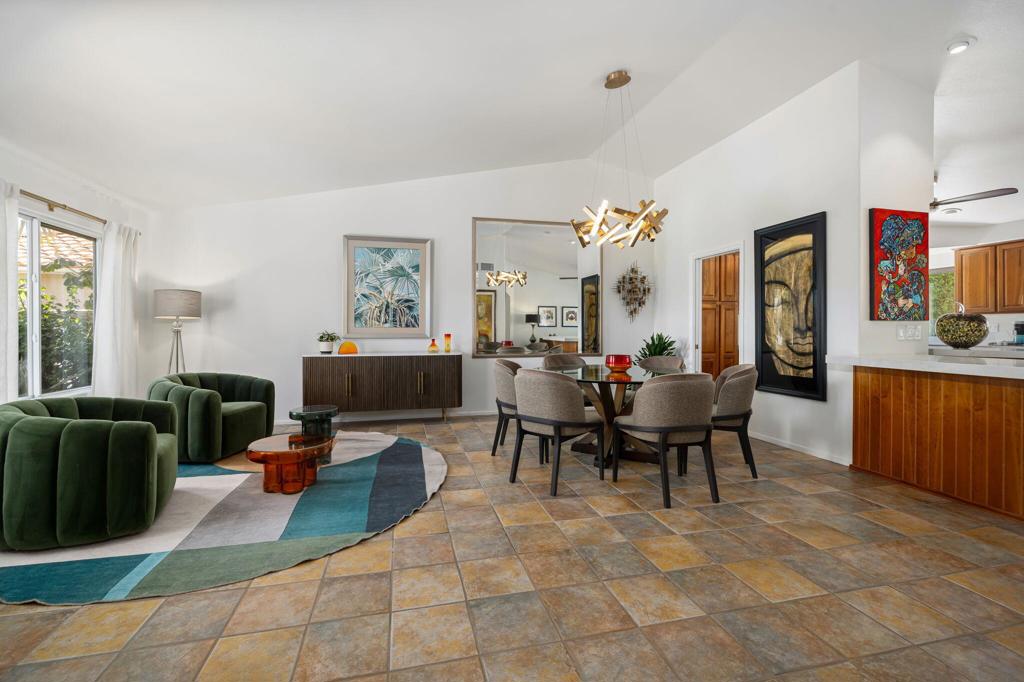 MLS #219136746DA image #2