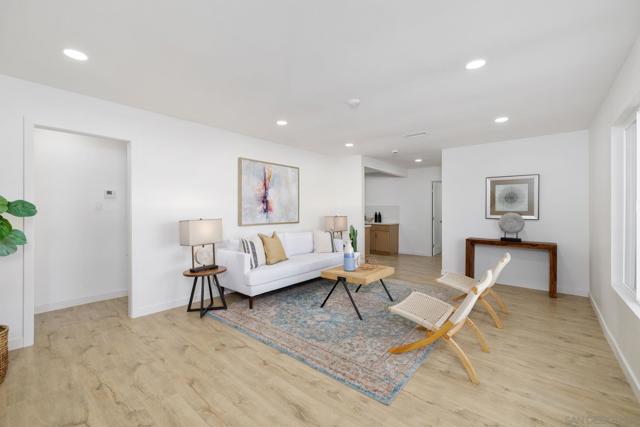 4626 4628 Derrick dr, San Diego CA: https://media.crmls.org/mediaz/c829986d-f01b-4ef1-9fb6-60e491736288.jpg