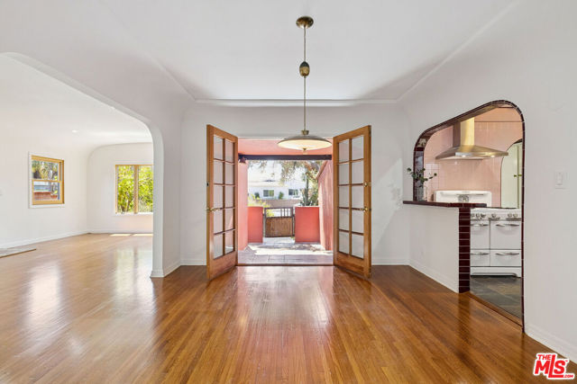 11819 Juniette Street, Culver City CA: https://media.crmls.org/mediaz/c82a8809-4e88-4bc9-8c2a-d9888429c23b.jpg