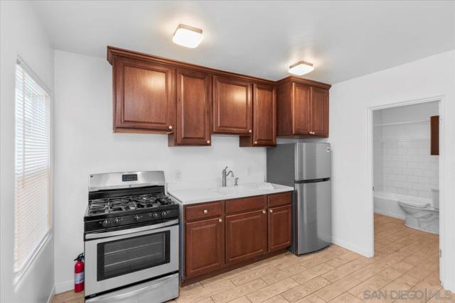 814 16 Pismo Ct., San Diego CA: https://media.crmls.org/mediaz/c82aa477-82a4-4ae7-81bf-a9e90879bdfb.jpg