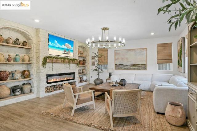 5153 MANIAGO WAY, Antioch CA: https://media.crmls.org/mediaz/c82b084f-4f11-40a0-aa5f-31b28171f829.jpg