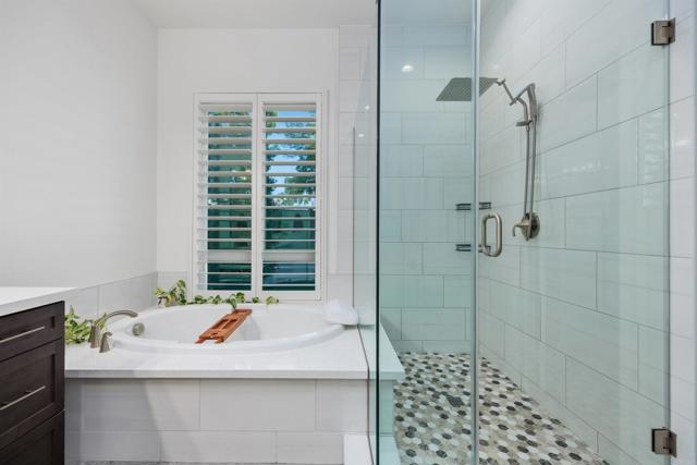 1941 Estancia Place, Escondido CA: https://media.crmls.org/mediaz/c82b21d4-dbae-4053-bc38-61b26739a7ec.jpg