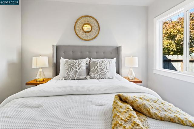 4010 Masterson St, Oakland CA: https://media.crmls.org/mediaz/c82b7a61-19cd-4ec4-802d-4a1347bf08eb.jpg