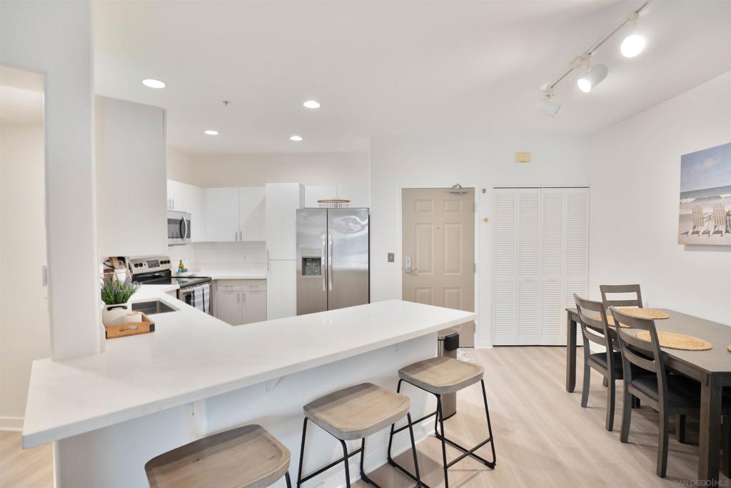 1501 Front St - photo 3