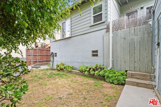 3734 Sawtelle Boulevard, Los Angeles CA: https://media.crmls.org/mediaz/c82c1ad5-9e84-43fd-b853-87d9aa133be7.jpg