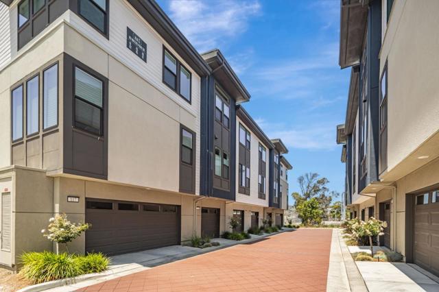 112 Waters Park Circle, San Mateo CA: https://media.crmls.org/mediaz/c82cbb56-9850-4931-97ad-ac7640f1379b.jpg