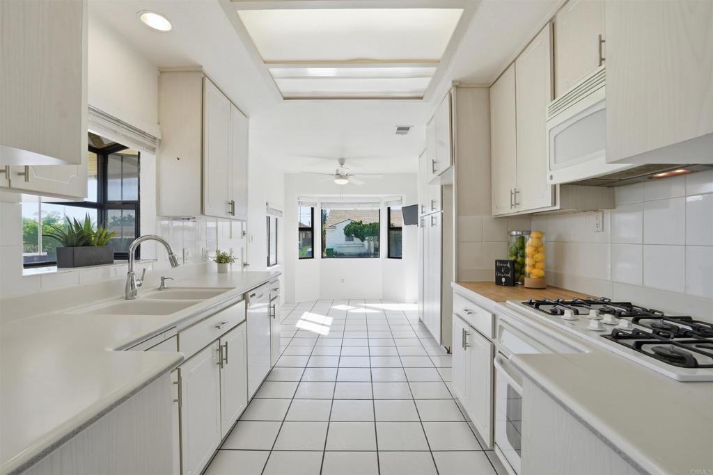 6751 Carthage Street - photo 9