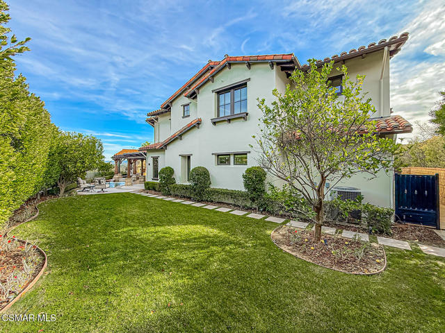 25877 Shady Oak Lane, Valencia CA: https://media.crmls.org/mediaz/c82ddd6c-cb26-44d0-8fd2-09ab5f339a01.jpg
