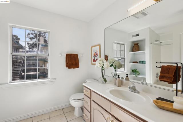 3064 E 15Th St, Oakland CA: https://media.crmls.org/mediaz/c82e593d-c68e-48e5-a74f-0a1051186cda.jpg
