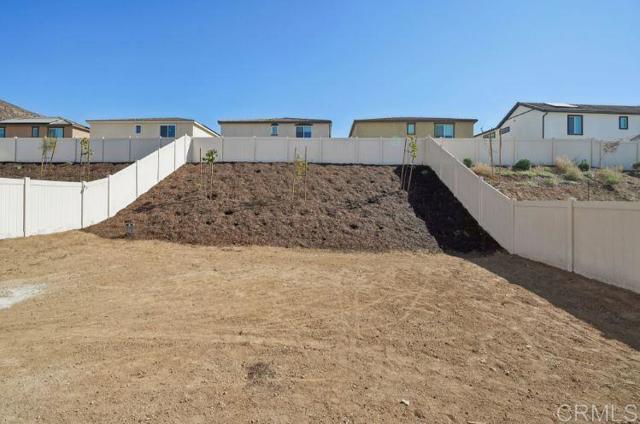 19420 Brush Creek Way, Lake Elsinore CA: https://media.crmls.org/mediaz/c82eb024-e8bf-4de0-8737-afdcdae28260.jpg