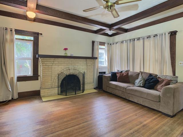 2120 Pine Street, San Diego CA: https://media.crmls.org/mediaz/c82f4b2f-2713-4f0e-86d0-f56a8e523f44.jpg