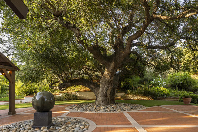 4525 Rayburn Street, Westlake Village CA: https://media.crmls.org/mediaz/c82fbbe3-2d18-454f-9bae-6be849c5f211.jpg
