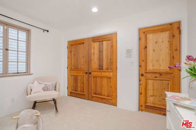 2917 N Poinsettia Avenue, Manhattan Beach CA: https://media.crmls.org/mediaz/c82fdd5f-94a0-4938-ad35-59320f8fbe6d.jpg