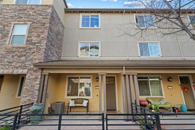 862 White Moonstone Loop, San Jose CA: https://media.crmls.org/mediaz/c830d55d-d35f-4f0e-a221-c2c90d98d94f.jpg