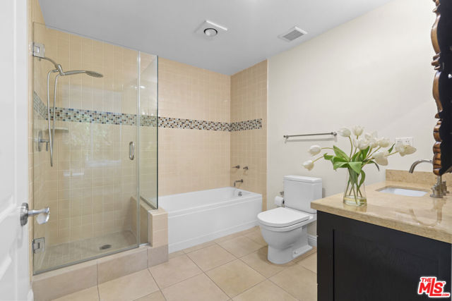4848 Wilshire Boulevard, Los Angeles CA: https://media.crmls.org/mediaz/c830f8f9-2d3d-42b8-bc18-8f970f2ce5e6.jpg