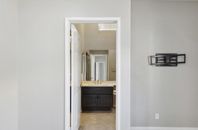 45554 Shaugnessy Drive, Indio CA: https://media.crmls.org/mediaz/c83138bb-4a71-4e09-af72-ecfa578ee3cd.jpg