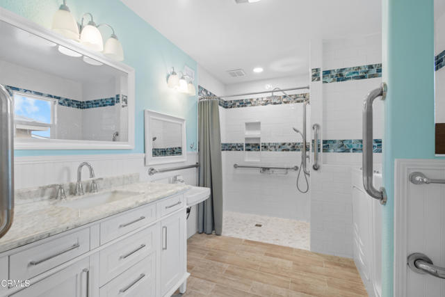 2524 Monaco Drive, Oxnard CA: https://media.crmls.org/mediaz/c8322d62-829e-4e85-9074-ec667e71d5fc.jpg