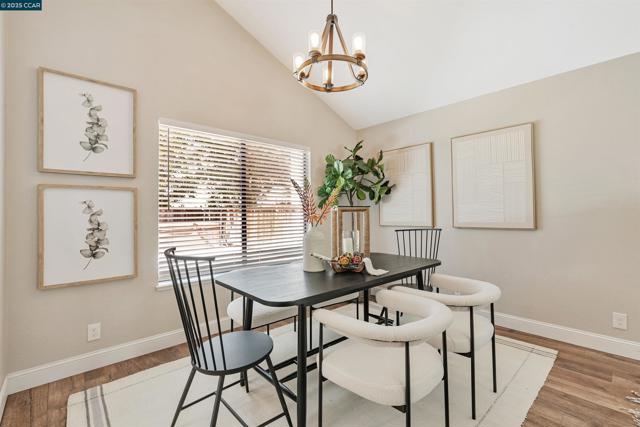 2329 Sweetwater Dr, Martinez CA: https://media.crmls.org/mediaz/c8335eb7-259e-4f91-8c1e-ce1378628410.jpg