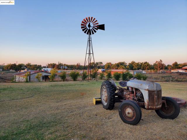 5372 Tule Tree Ln, Oakley CA: https://media.crmls.org/mediaz/c833ba16-92e5-4bd0-b988-ba22f7e29d78.jpg
