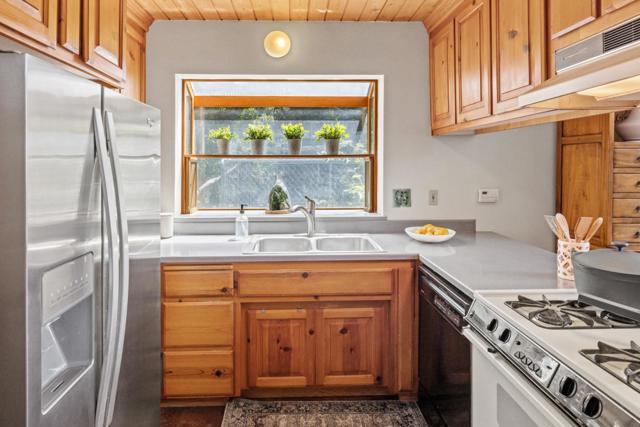 994 Laurel Grove Drive, Soquel CA: https://media.crmls.org/mediaz/c834aadd-03c0-42ba-a2bf-7e6d984f76d4.jpg