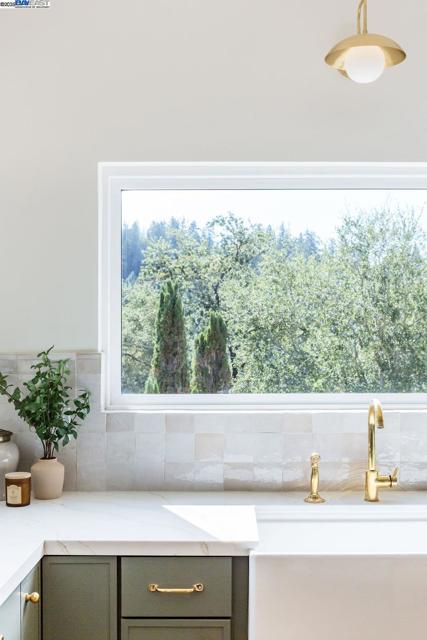 620 Manzanita Ave, Boulder Creek CA: https://media.crmls.org/mediaz/c8357476-ba92-4f8b-8aff-38bc5557647b.jpg