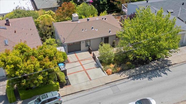 333 Oakview Drive, San Carlos CA: https://media.crmls.org/mediaz/c836bab6-4576-456e-a8ae-ff0411721096.jpg