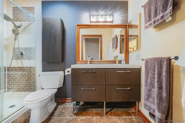 6433 La Paloma Street, Carlsbad CA: https://media.crmls.org/mediaz/c837ea9f-5b0d-4caf-bc2f-b0e750f6e6f0.jpg