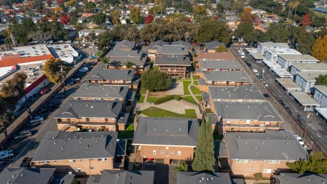 110 Roundtable #8 Drive, San Jose CA: https://media.crmls.org/mediaz/c8383661-1ec1-442c-8f08-bbe03bfa79fd.jpg