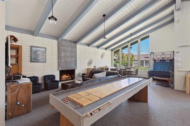 100 Kinross Drive, Walnut Creek CA: https://media.crmls.org/mediaz/c8387d45-3023-4ac0-b533-eab3cedfbb56.jpg