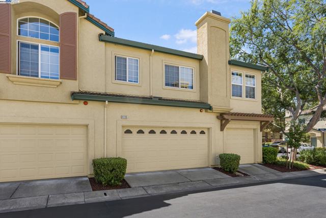 4119 Veneto Ct, Pleasanton CA: https://media.crmls.org/mediaz/c838a83f-f3e8-4382-b9a1-5f751211eece.jpg