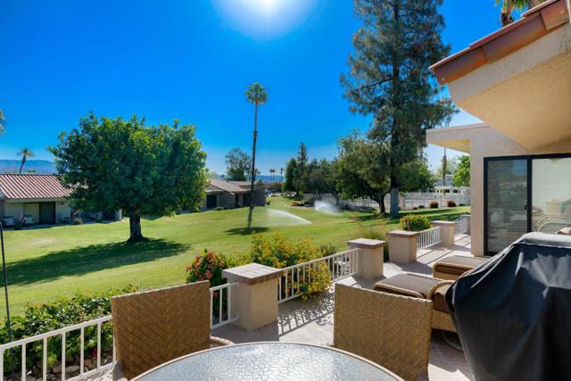 40960 La Costa W Circle, Palm Desert CA: https://media.crmls.org/mediaz/c838b661-4756-42d5-92eb-75f46ab74bbb.jpg