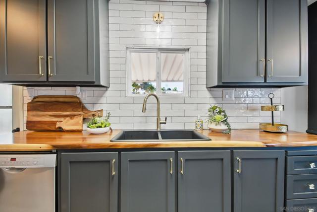 525 W El Norte, Escondido CA: https://media.crmls.org/mediaz/c838e34e-8e6e-45e0-9d5c-42c3b65e26c5.jpg