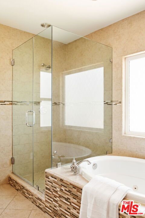 11925 Charnock Road, Los Angeles CA: https://media.crmls.org/mediaz/c83935ac-d3d1-4539-a34e-20ca129f0a7e.jpg