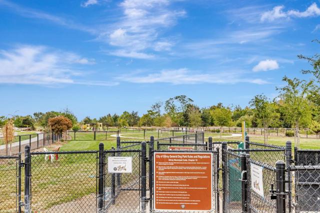 7832 Cobblestone Court, Gilroy CA: https://media.crmls.org/mediaz/c83a4875-f487-4fc3-b9dc-0939ffbe600d.jpg