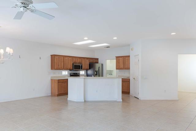 78739 Rairainswept, Palm Desert CA: https://media.crmls.org/mediaz/c83a7814-383b-46a7-8993-a880c1fccb59.jpg