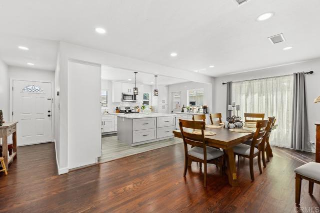 852 5th Street, Imperial Beach CA: https://media.crmls.org/mediaz/c83ad8bc-c5b3-4d14-b127-fd1f65647588.jpg